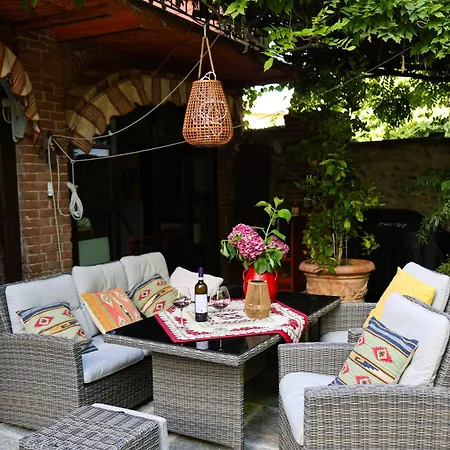 La Casa Arancione Guest house