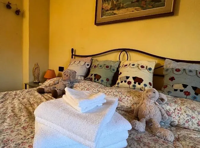 La Casa Arancione Pensión Boves